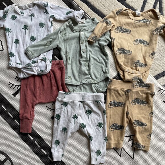 Lot of Kate Quinn 0-3 month clothing - Picture 2 of 6